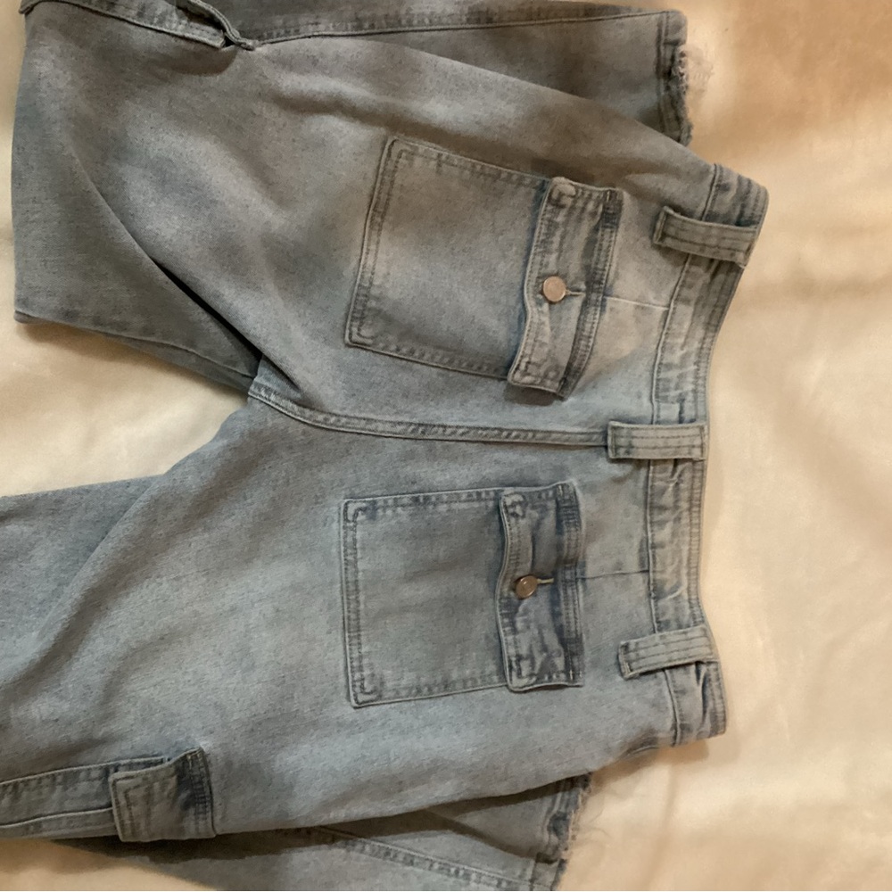 Cargo style jeans by KanCan